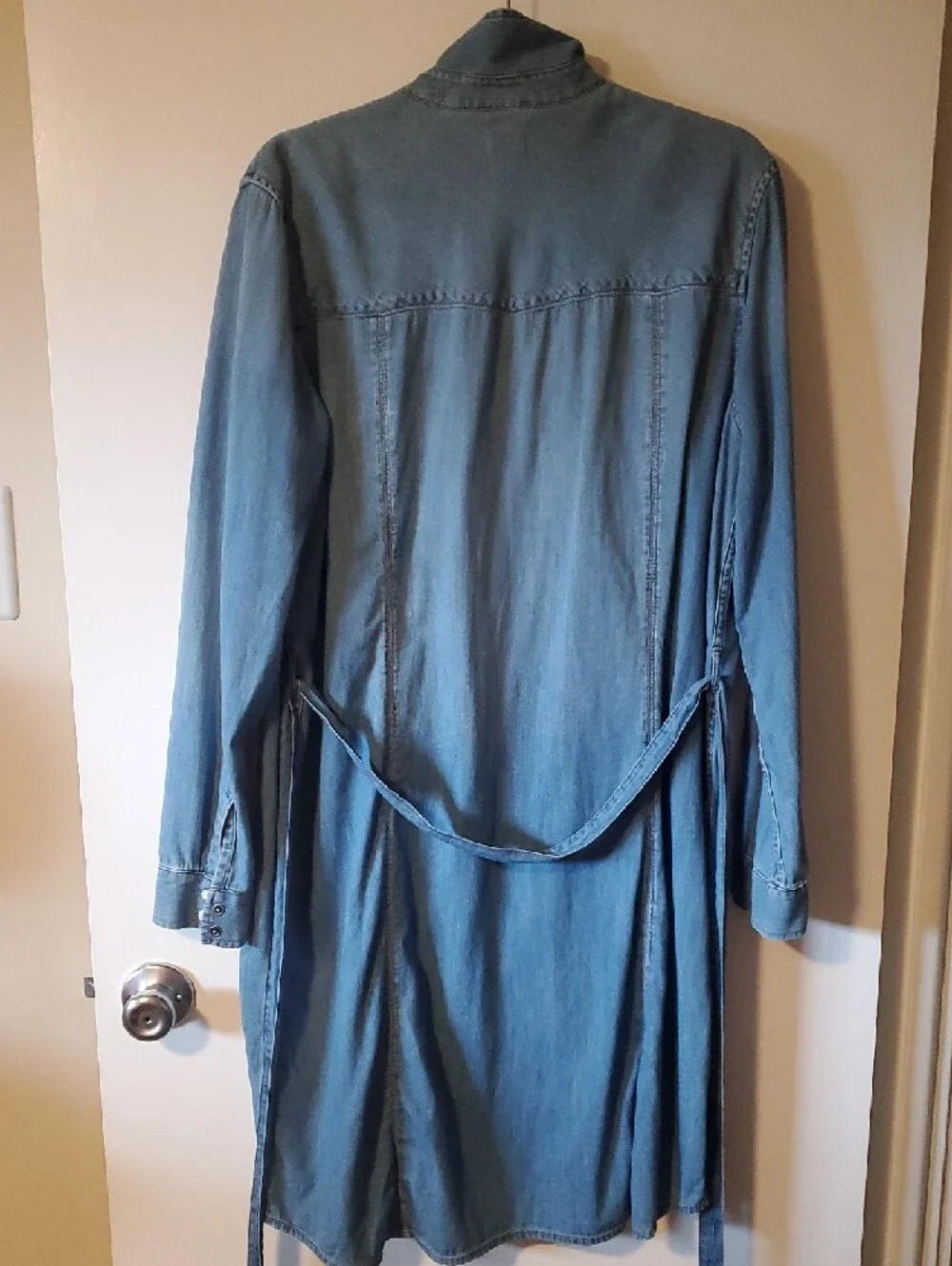 GAP 1969 Light Blue Denim Shirt - Picture 3 of 3